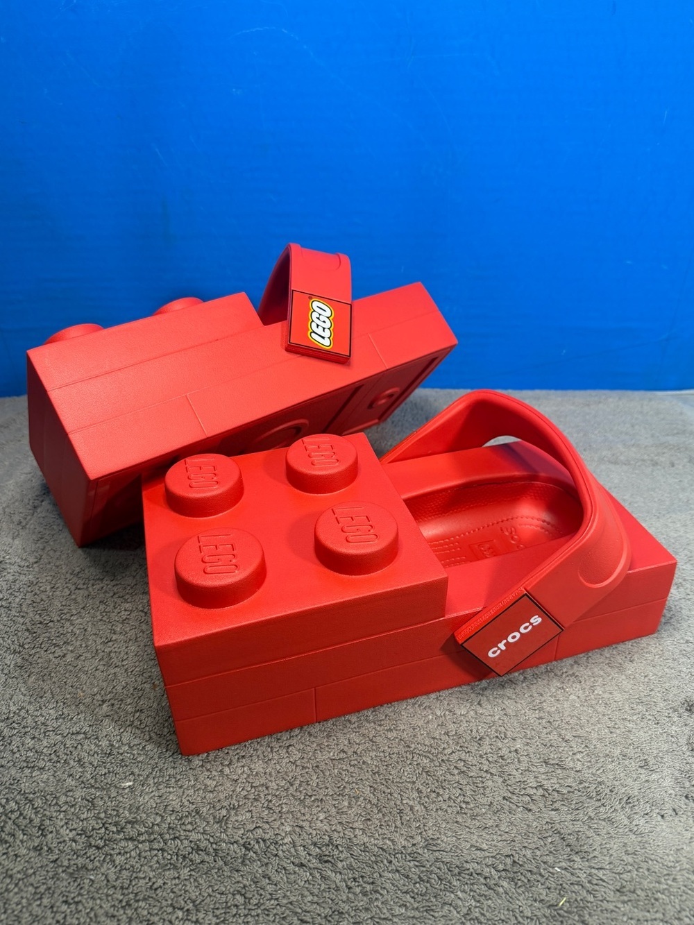 Crocs LEGO 🔥
BRAND NEW